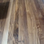 Tisch Nussbaum  Massivholz 